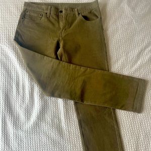 Levi 511 33x34 Corduroy pants